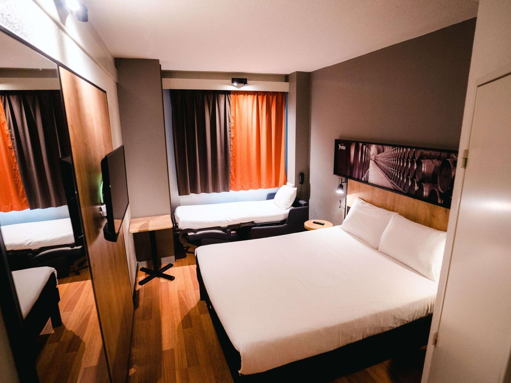 Ibis Hotel