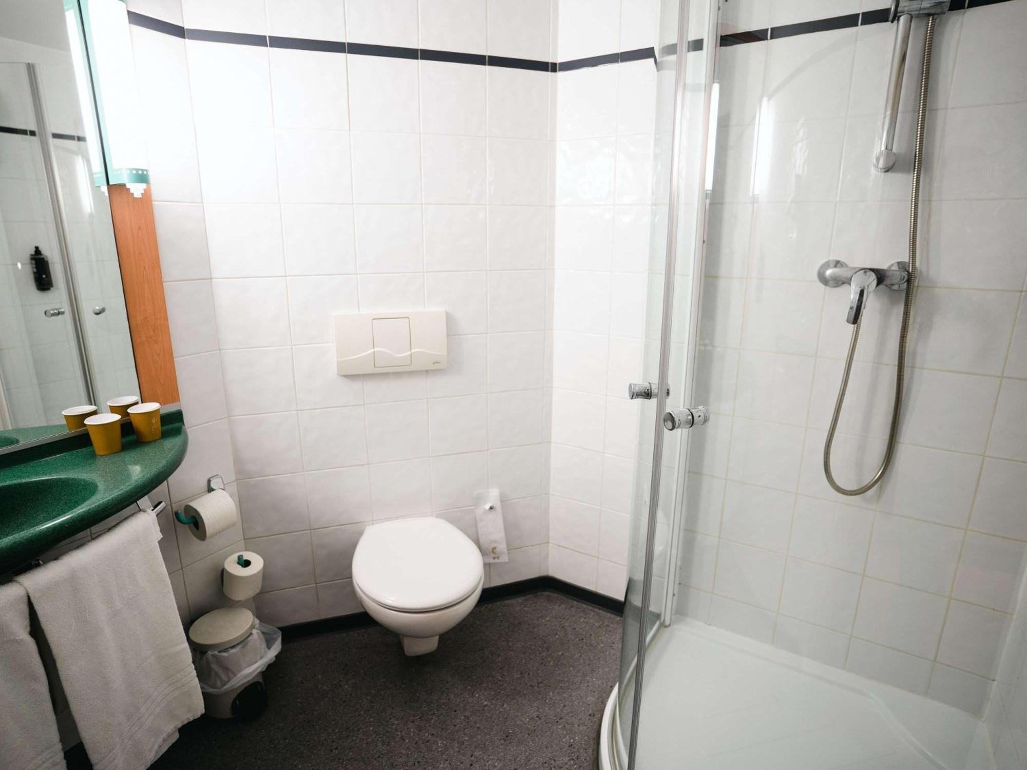Ibis Hotel 2*